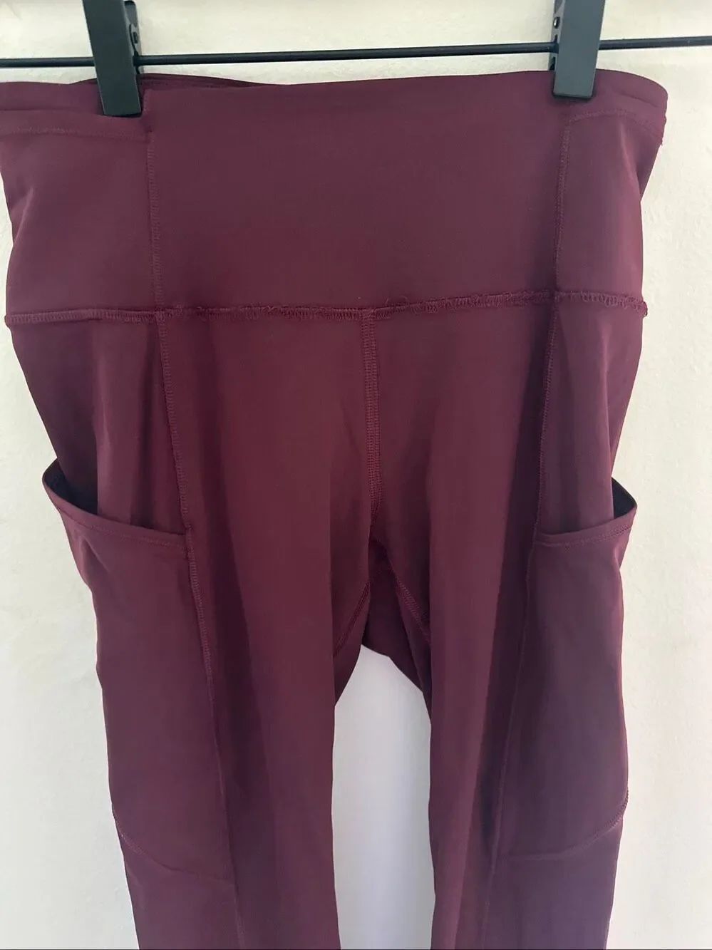 Lululemon Fast and Fre High-Rise Tight 25" 5 Pocket size 4 maroon - Picture 2 of 4